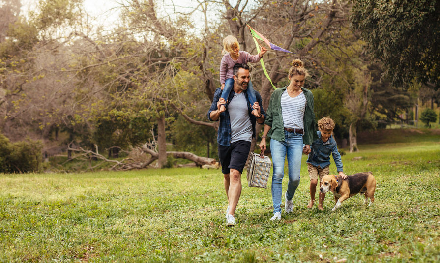 familia de camping 